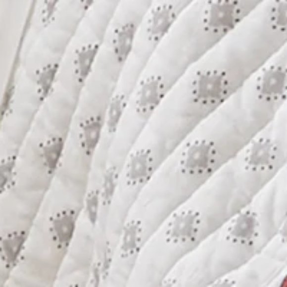 Levtex Home Montecito Floral/Peacock 3-Piece Reversible Full/Queen Quilt Set - Picture 4 of 11